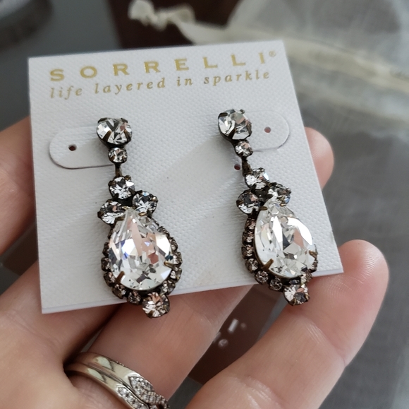 Diamond Bridal Sorrelli Earrings - Picture 5 of 6